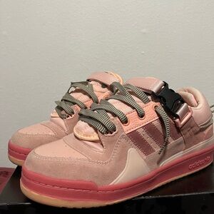 Selling adidas Forum